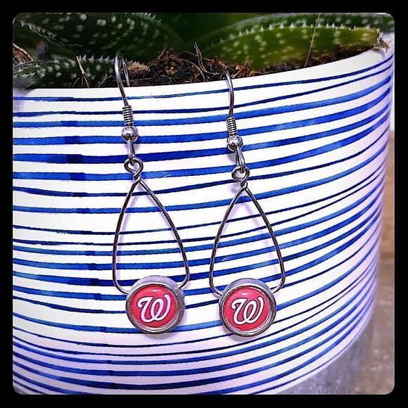 🌴MLB Washington Nationals Curly W Dangle Earrings - Picture 4 of 9